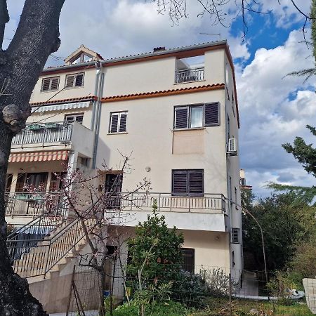 Apartments Katarina - New Renovated Rovinj Exterior photo